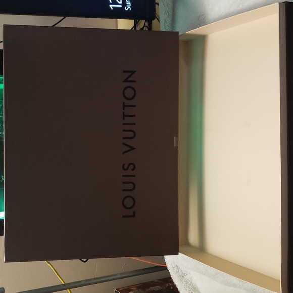 ❣Louis Vuitton Box❣ - Picture 2 of 8